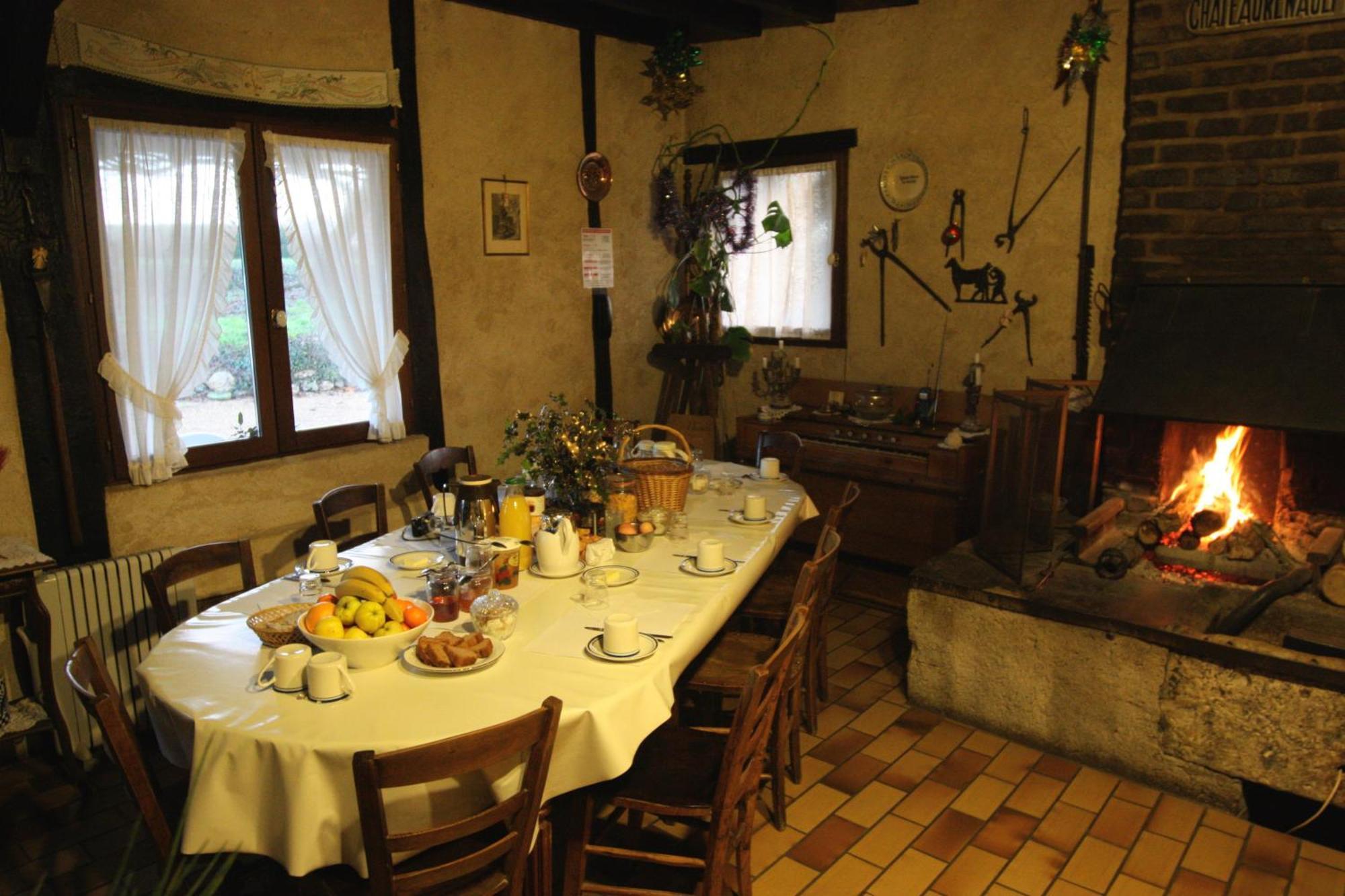 La Marechalerie Bed & Breakfast Monthodon Bagian luar foto
